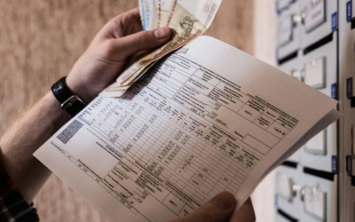 Жительнице Якутии заблокировали счета и списывают с ее карты деньги за чужие долги по ЖКУ: Комментарий УФССП по Якутии