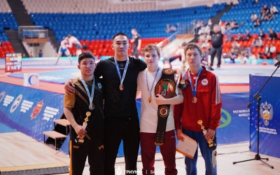 "Два золота, серебро и две бронзы": Молодые борцы из Якутии отлично выступили на первенстве России