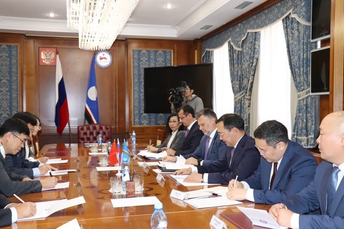 
            Айсен Николаев провел рабочую встречу с Генеральным консулом Китайской Народной Республики в г. Хабаровске        