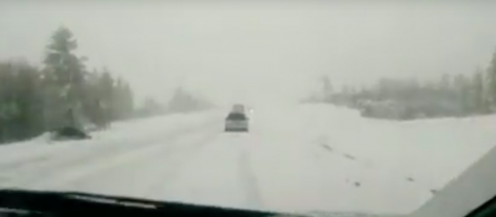 
            Видеофакт: В Южной Якутии перевал Тит завалило снегом        