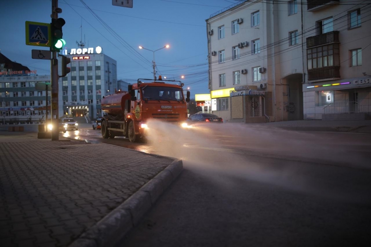 
            Плановая уборка пыли и ямочный ремонт улиц в Якутске на 21 мая        