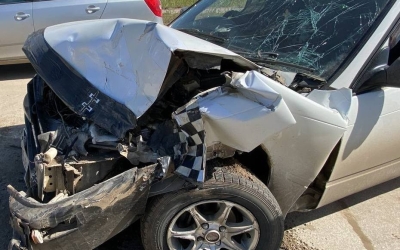 В Якутске в жестком ДТП пострадали водитель и пассажирка
