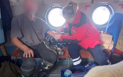 В Якутии спасатели эвакуировали 66-летнего мужчину, который не смог самостоятельно вернуться из зимовья