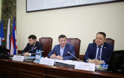 Реализацию Указа Главы Якутии о развитии столицы обсудили на совещании с участием Правительства Якутии 