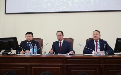 Глава Якутии обсудил с руководством города Якутска реализацию Указа о развитии города Якутска до 2032 года