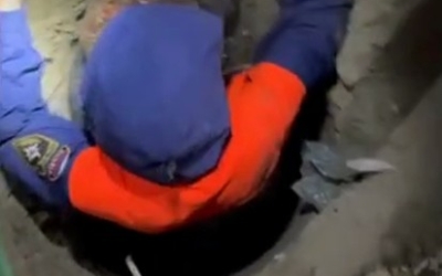 В Якутске охранник провалился в яму для свай глубиной 12-15 метров