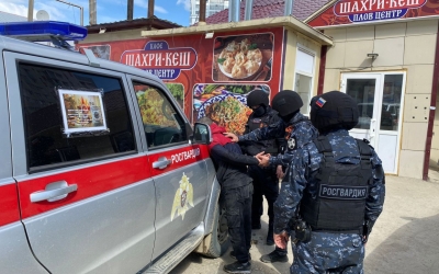 В Якутске задержали мужчину с предметом, похожим на гранату