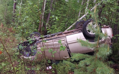 В Ленском районе в результате опрокидывания автомобиля погиб водитель 