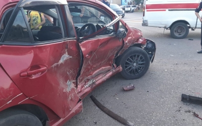 В Нерюнгри в ДТП с участием "такси" пострадали шесть человек, в том числе малолетние дети