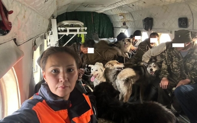В Якутии из зоны природного пожара эвакуировали двух оленеводов и двух подростков
