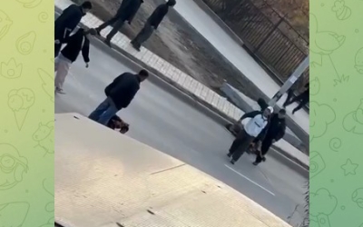 В Якутске толпа жестоко забила палками двоих парней