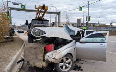 Погибший в ДТП на Вилюйском тракте водитель ранее был лишен права на управление транспортными средствами