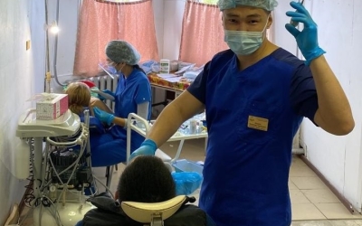 АО «Алмазы Анабара» группы АК «АЛРОСА» и ООО «Династия+» оказали жителям арктических сел стоматологическую помощь