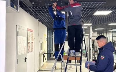 По факту обрушения подвесного потолка в Бердигестяхской школе прокуратура проводит проверку