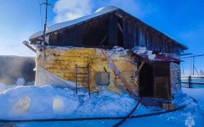 В Якутии на пожаре погибли двое детей 4 и 6 лет