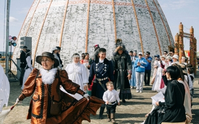 Уважая традиции: Энергетики Якутии провели благотворительный Ысыах «Сүрэхпит сылааһа» («Тепло сердец»)