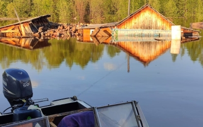 Сигнал о помощи: В Якутии уже полмесяца село остается подтопленным