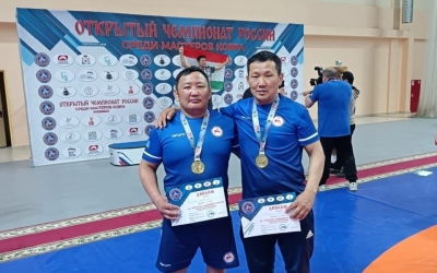 Вольная борьба: Якутские ветераны выиграли семь медалей в Смоленске