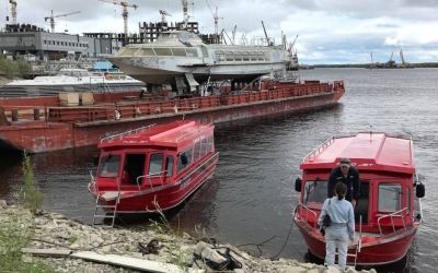 В Якутии народные депутаты вмешались в конфликт перевозчиков через реку Лену