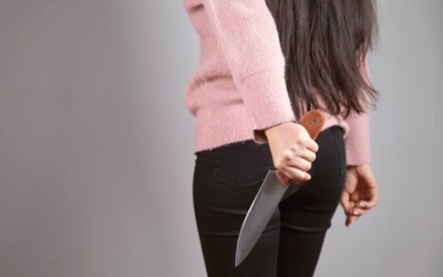 В Якутске мать двоих детей зарезала своего мучителя-сожителя