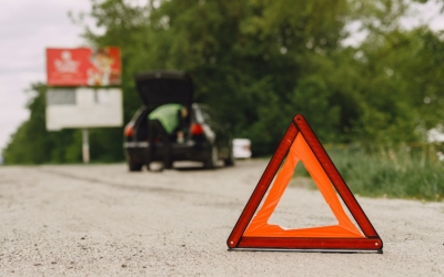 Нам пишут: Сотрудники МВД совершили наезд на двух женщин и пытаются замять дело?