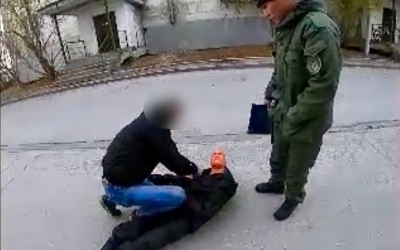 В Якутии трое мужчин до смерти избили прохожего, перепутав с другим человеком