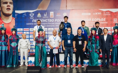 Борцы из Дагестана доминируют на ковре: Результаты Первенства России по вольной борьбе U-24
