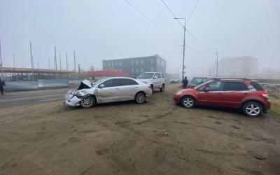 В Якутии пьяный водитель протаранил несколько автомобилей и сбил женщину-пешехода