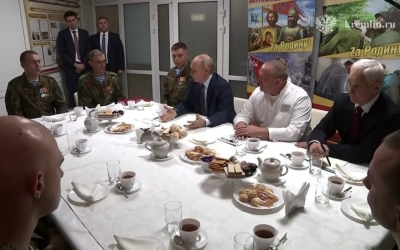 Противник заблокирован в Купянске и Красноармейске и находится в окружении: Главные заявления Путина на встрече с участниками СВО