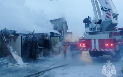 В Якутске на пожаре пострадали отец и дочь