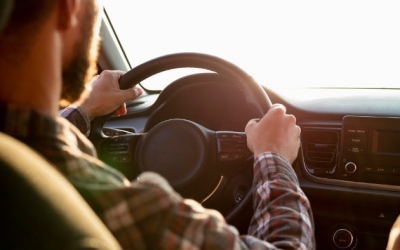 Житель Якутска выпрыгнул из машины на ходу, чтобы спастись от вымогателей