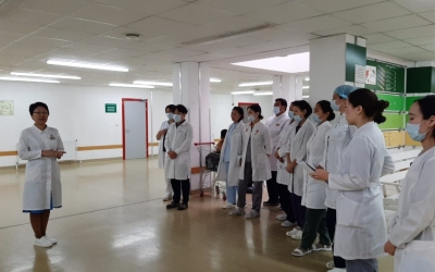 Профсоюз и Минздрав разработали соглашение, включающее надбавки за помощь молодым врачам