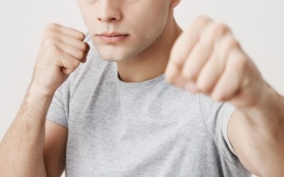 В Якутске двое посетителей ресторана отказались оплачивать счет и избили администратора