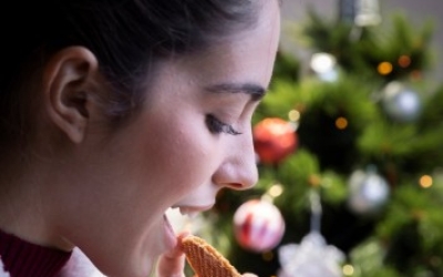 Крик души: Худею перед Новым годом, а потом обжираюсь в праздничные дни и набираю еще больший вес