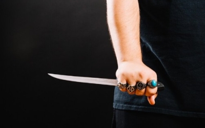 Жительница Хангаласского района ранила ножом сожителя