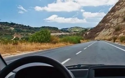 Тест по дорожным знакам: правила предупреждающих знаков, уступки и разрешённые направления