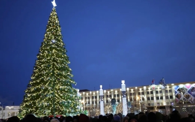 Сегодня в Якутске зажгутся огни главной Новогодней елки республики