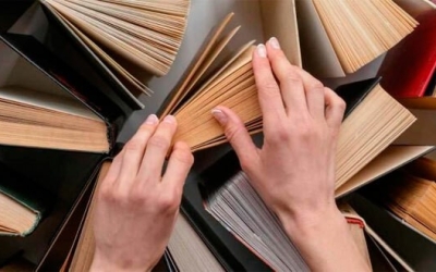 Более 60% не справились с этим тестом! Назовешь авторов этих 10 книг?