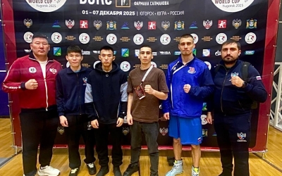 Якутские боксеры успешно выступают на Кубке мира нефтяных стран в Югорске