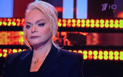 Лариса Долина начала освобождать квартиру в Хамовниках