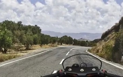 Три вопроса о знаках -- «Таможня», «Дистанция» и «Остановка запрещена»: проверьте знание ПДД