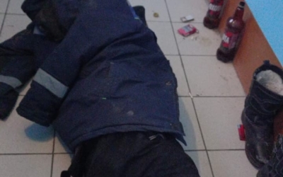 Испытано на себе: как жители многоэтажки борются с подъездными алкашами -- вонь, мусор и страх