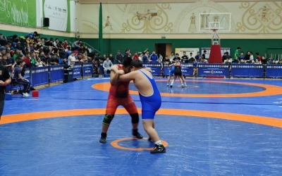 Памяти борца Дмитрия Максимова: В Якутске проходит первенство республики по греко-римской борьбе