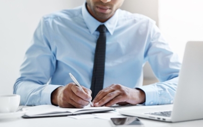 В Якутии должностное лицо педколледжа обвиняется в 20 эпизодах взяточничества и 38 эпизодах мошенничества