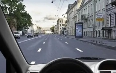 Тест на знание ПДД: 3 вопроса по знакам на скорость, обгон и парковку