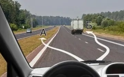 Тест на знание ПДД: 3 вопроса, где путают сплошную, реверсивную светофоры и жёлтую разметку