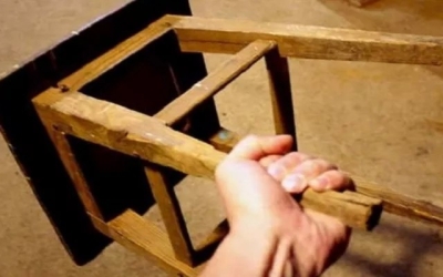 Дело об избиении табуреткой: Депутат отделался извинениями и откупился суммой в 4 тысячи рублей