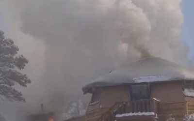 Произошел пожар в этнокомплексе "Усадьба Атласовых" в Якутске