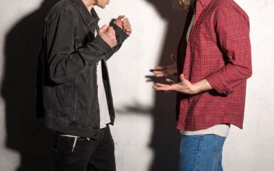 В Якутии мужчина ударил брата кафельной плиткой: Один получил тяжелую травму, второй предстал перед судом