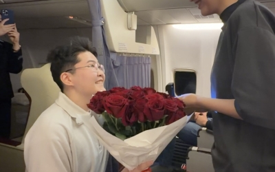 Предложение на высоте 11 000 метров: студент-медик из Якутии сделал сюрприз любимой на рейсе Якутск — Москва